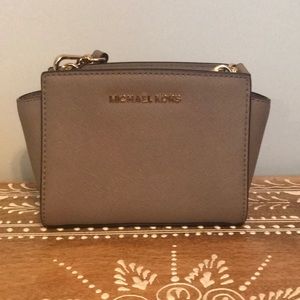 Michael Kors Crossbody